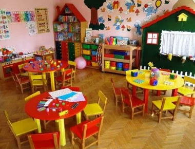 Σύμφωνα με το Δημήτρη Καρέλα: Περίπου 35.000 παιδιά δε θα έχουν θέση σε παιδικούς σταθμούς (βίντεο)